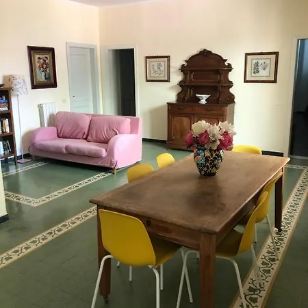 “casa Annarosa” Ampio Nel Cuore Di Piombino