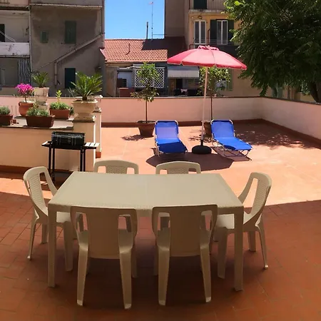 “casa Annarosa” Ampio Nel Cuore Di Apartment